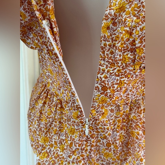 J.Crew Puff-sleeve V-neck Top in Scattered Blooms size 4 - Picture 5 of 10